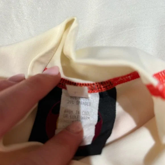 Rip Curl Cream and Red Rash Guard - Picture 4 of 7